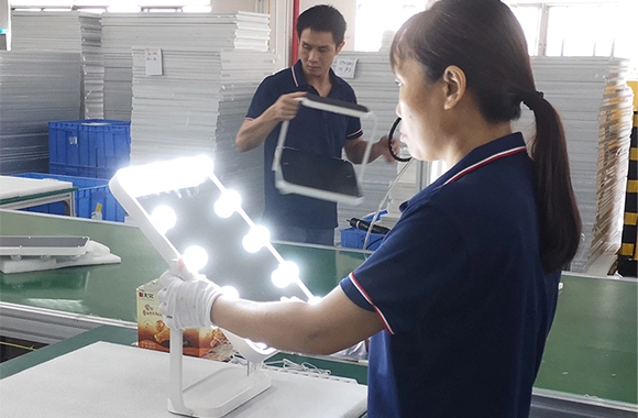 led mirror manufacturer,led mirror suppliers,led mirror factory,led bathroom mirror manufacturer,led bathroom mirror supplier